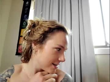 couple
        maxxxparadise cam image #101404