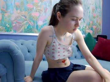 girl
        kriskras__ cam image #1396631