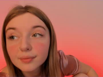 girl
        elizabeth__gray cam image #382359
