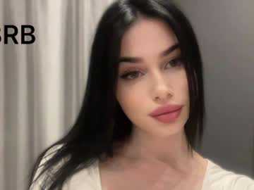girl
        theaura cam image #6442346