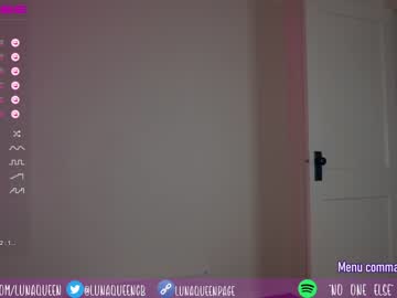 girl
        lunaqueeeen cam image #1292275