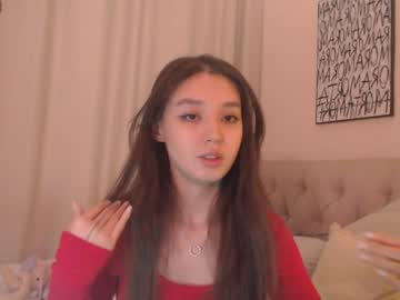 girl
        sarasuo cam image #3505303