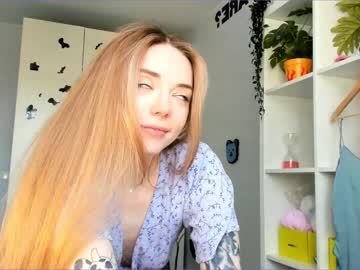 girl
        thisisamelia cam image #1933606