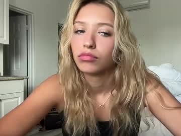 girl
        paigesylviaa cam image #6117103