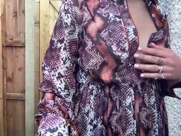 girl
        eatmypie69 cam image #5065832
