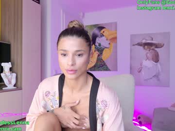 girl
        lenna_godess cam image #5475786