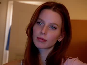 girl
        ellaa91 cam image #541921