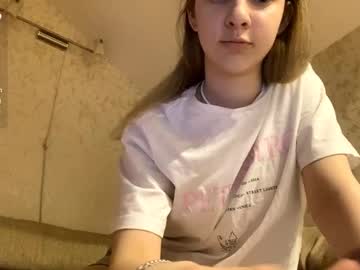 girl
        edlinhazleton cam image #6808346