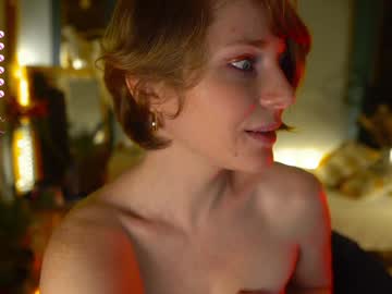 girl
        _the_sun_ cam image #5241271