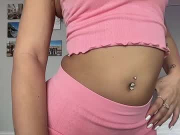 girl
        gigglygianni cam image #6216405