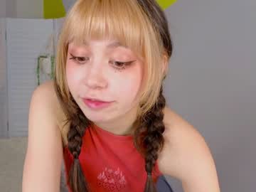girl
        y_u_m_i_k_a cam image #820486
