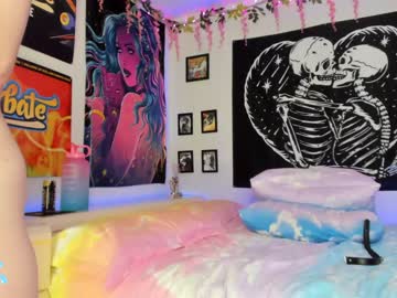 girl
        daphnemadison cam image #1649788