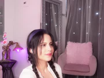 girl
        mysticxkitty cam image #4543237