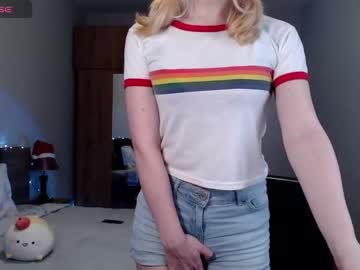 girl
        illegaldream cam image #3201937