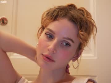 girl
        ellaa91 cam image #3593851