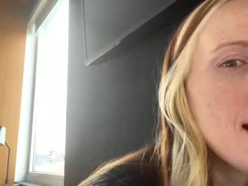girl
        swedgirl_ cam image #1374571