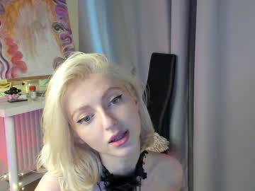 girl
        yournaughtymiss cam image #1594219