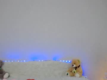 girl
        alice_rays_ cam image #430940