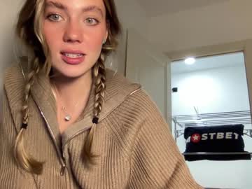 girl
        angel_from_sky cam image #5878570