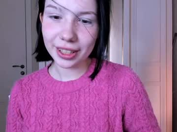 girl
        sleepycode002 cam image #1924109